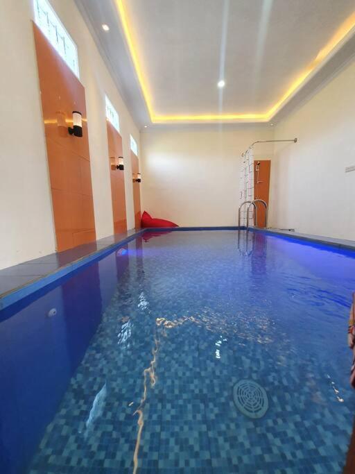 Kayz Villa Batu Dengan Kolam Renang Pribadi Zewnętrze zdjęcie
